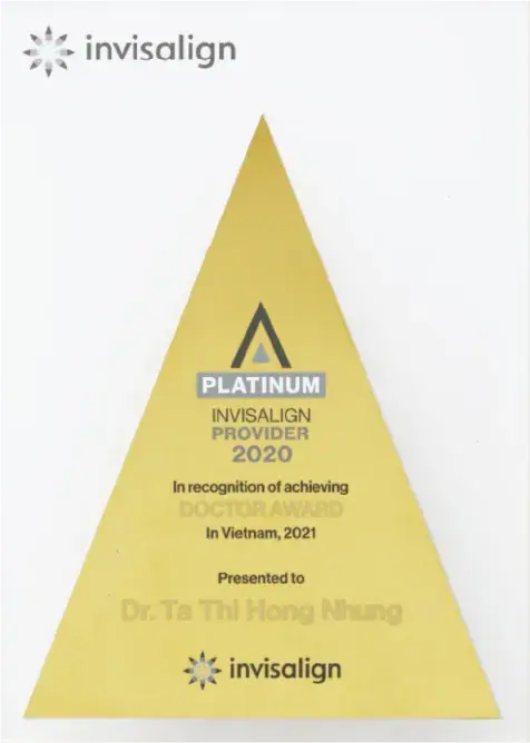Chứng nhận Invisalign Platinum Provider năm 2020